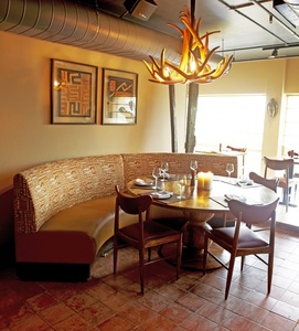 Restaurant Lounge