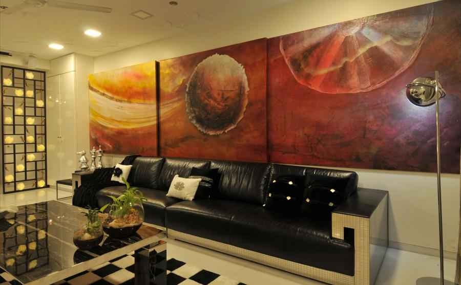 Contemporary Living Room with Modern Painting 