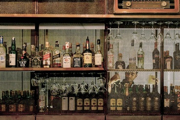 Bar Detail